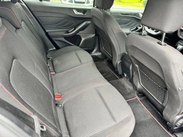 Ford Focus ST Line Wagon