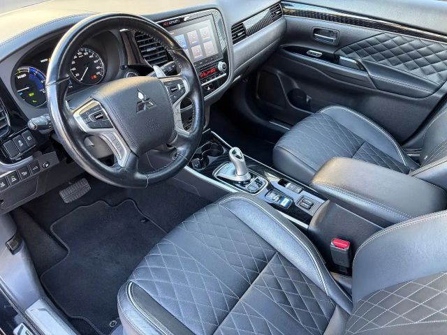 Mitsubishi Outlander 4WD