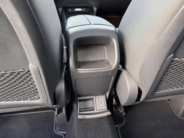 Mercedes-Benz GLA 200 *Panodach*LED*Rückfahrkamera*Easy-Pack*