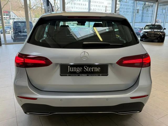 Mercedes-Benz B 180 Progressive Sedan