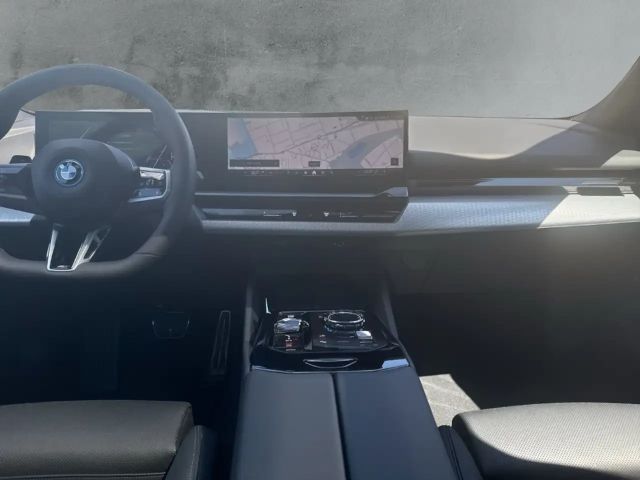 BMW 530 530e M-Sport Touring xDrive