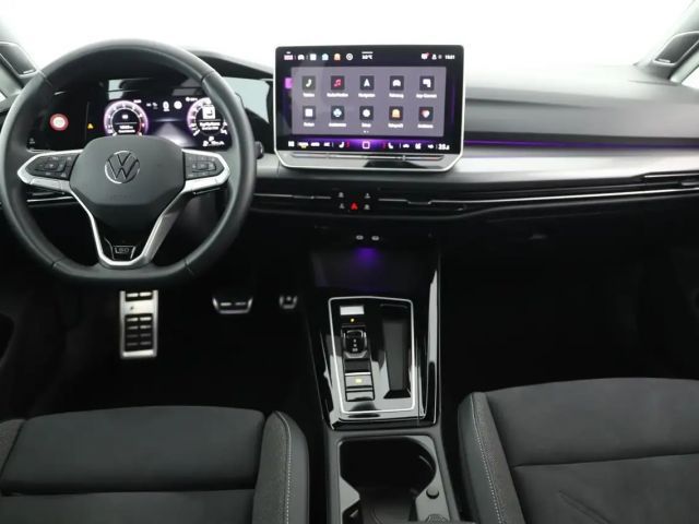 Volkswagen Golf 1.5 eTSI DSG Golf VIII IQ.Drive