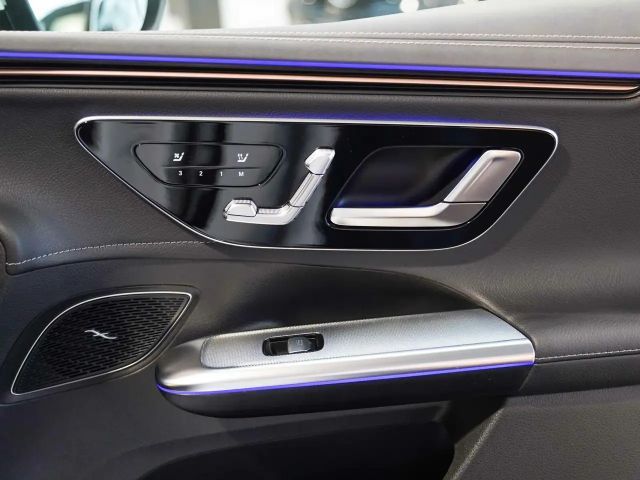 Mercedes-Benz EQE SUV 300