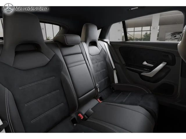 Mercedes-Benz CLA 200 AMG Line