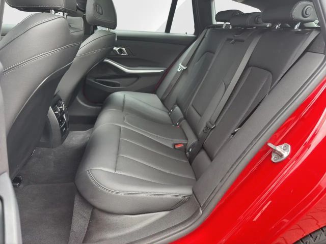 BMW 330 330e M-Sport Touring xDrive