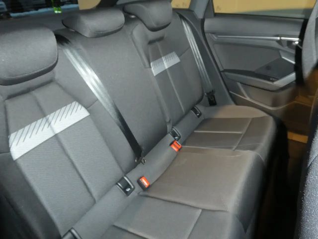 Audi A3 30 TDI Sedan