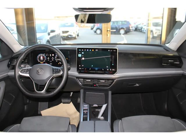 Volkswagen Passat 1.5 eTSI DSG Variant