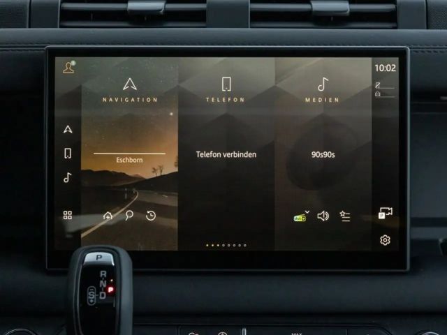 Land Rover Defender 110 D250 Dynamic SE