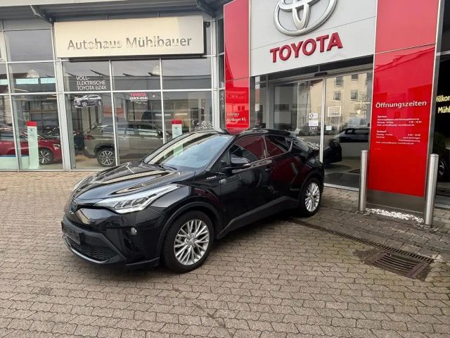 Toyota C-HR Hybride Team D