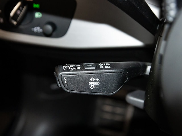 Audi A4 35 TFSI Avant S-Line S-Tronic