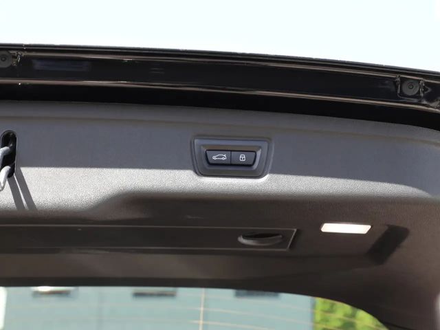 BMW 330 330i M-Sport Touring xDrive