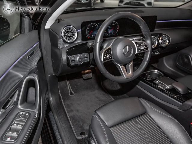 Mercedes-Benz A 180 Advanced Rückfka+ParkAss+MBUX+LED