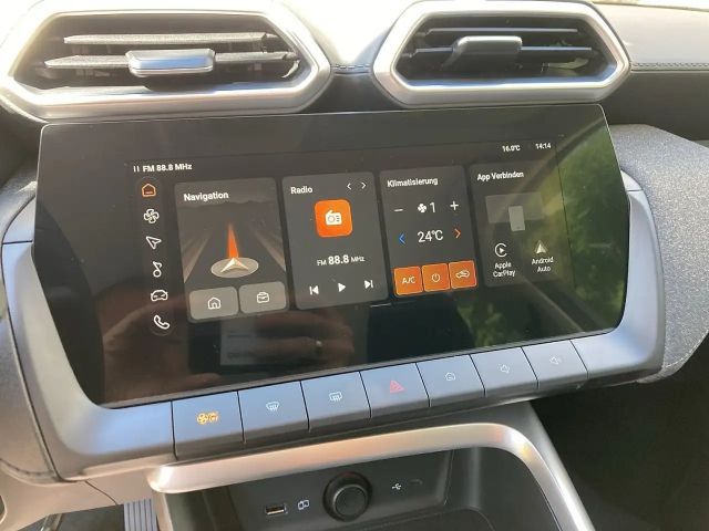 MG ZS Standard range