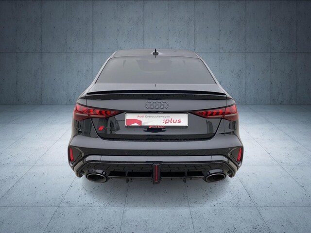 Audi RS3 Quattro S-Tronic Sedan