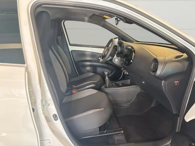 Toyota Aygo 1.0 VVT-i Business Hatchback