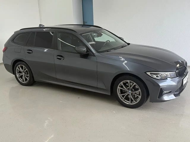 BMW 320 320d Touring xDrive