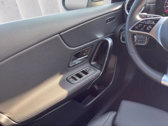 Mercedes-Benz A 180 Hatchback Progressive