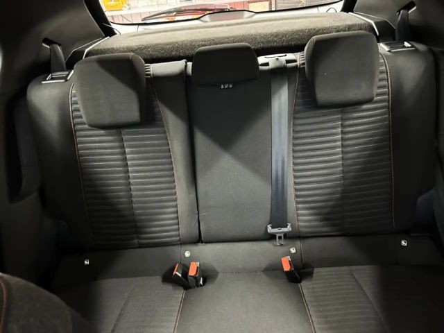 Peugeot E-2008 Active Pack