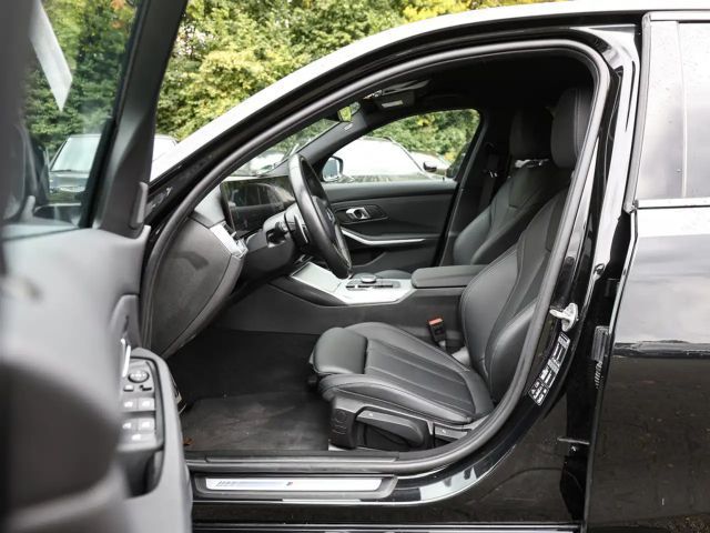 BMW 320 320d M-Sport Sedan xDrive