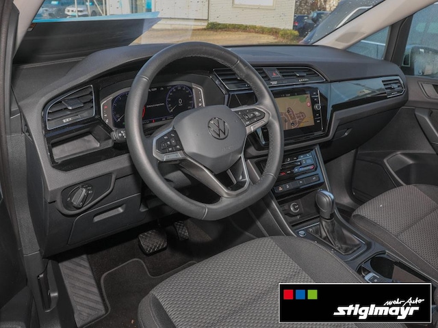 Volkswagen Touran 1.5 TSI DSG R-Line