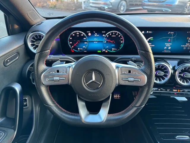 Mercedes-Benz A 250 A 250 e AMG Line