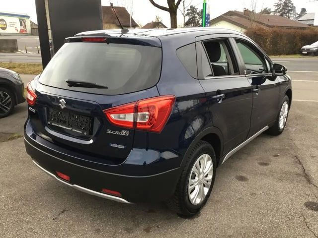 Suzuki SX4 S-Cross Hybrid Shine