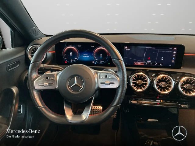 Mercedes-Benz A 250 A 250 e AMG Line