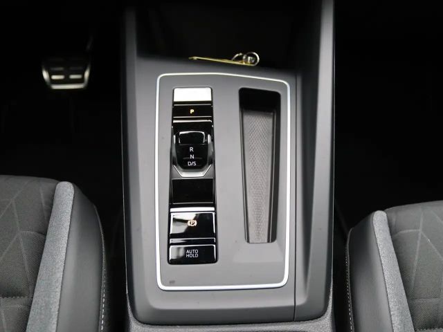 Volkswagen Golf 1.5 eTSI DSG Golf VIII