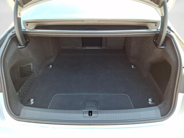 Audi A8 60 TFSI Hybride Quattro