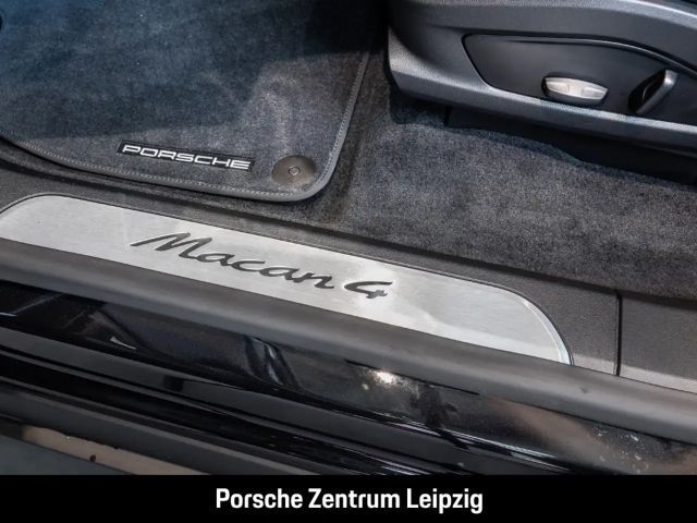 Porsche Macan 4