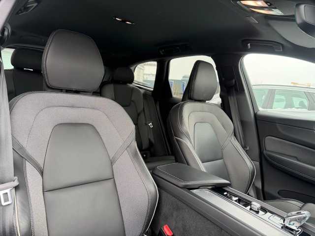 Volvo XC60 AWD Dark Plus