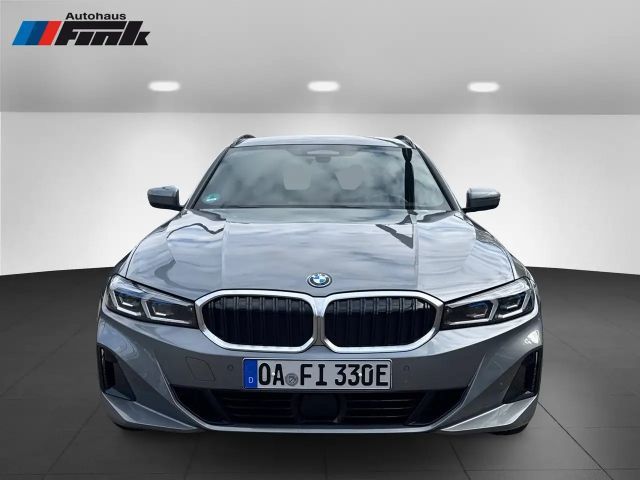 BMW 330 330e Touring xDrive