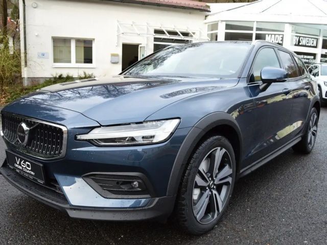 Volvo V60 Cross Country AWD Plus