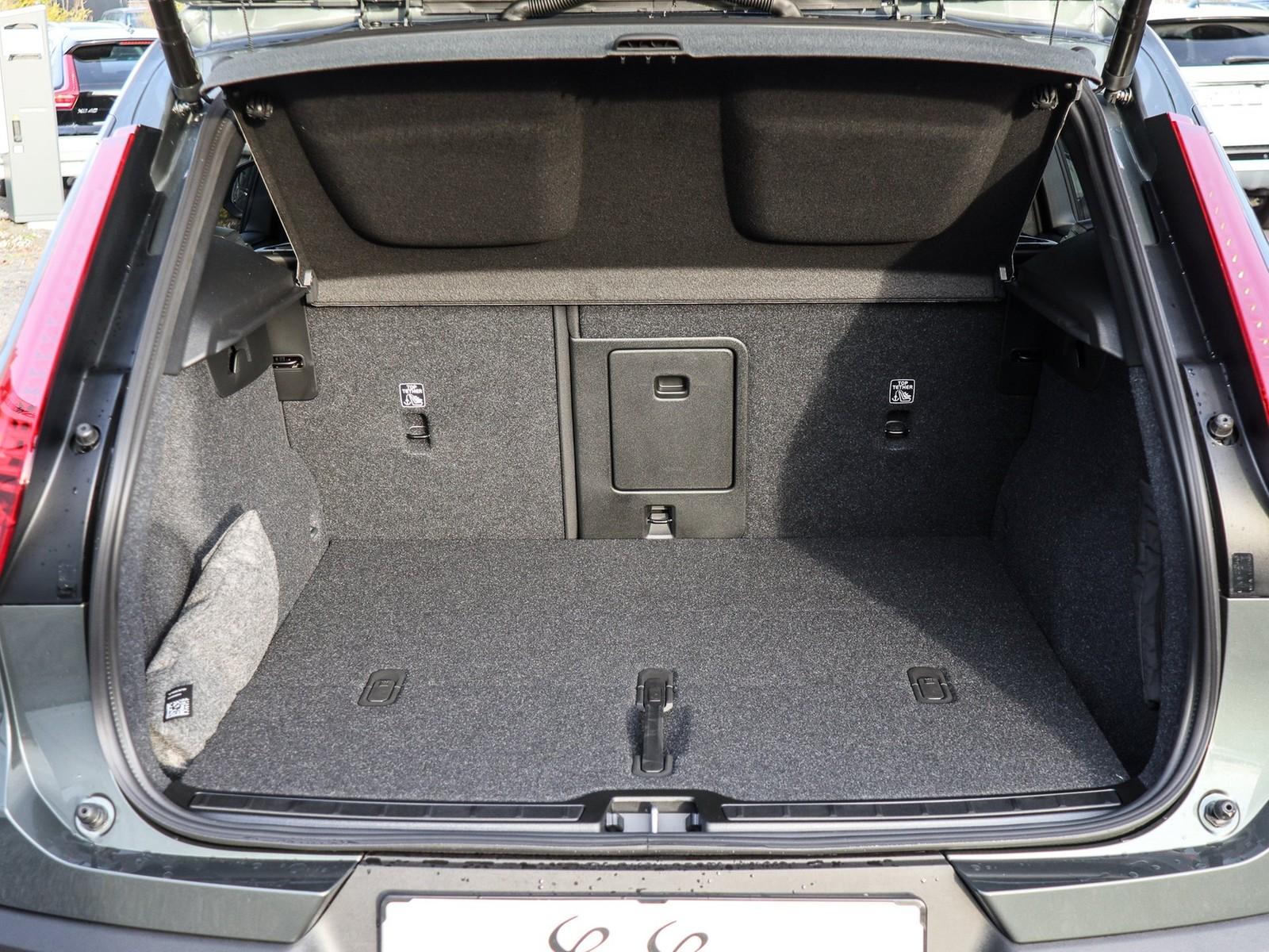 Volvo EX40 Extended range Plus Single motor