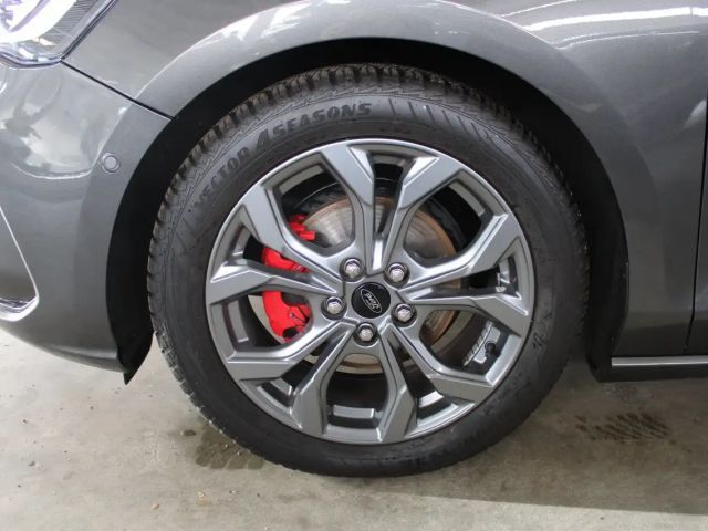 Ford Focus ST Line Wagon
