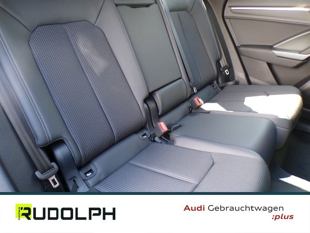 Audi Q3 S-Tronic