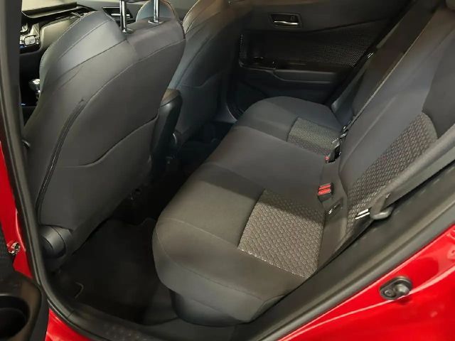 Toyota C-HR Hybride Team D