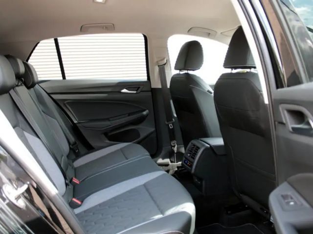 Volkswagen Golf Goal 1.5TSI LED NAVI 4Season IDA SHZ PDC LM