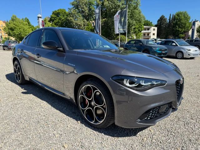 Alfa Romeo Giulia AT8 Q4 Turbo Veloce