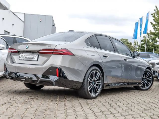 BMW 520 520i M-Sport Sedan