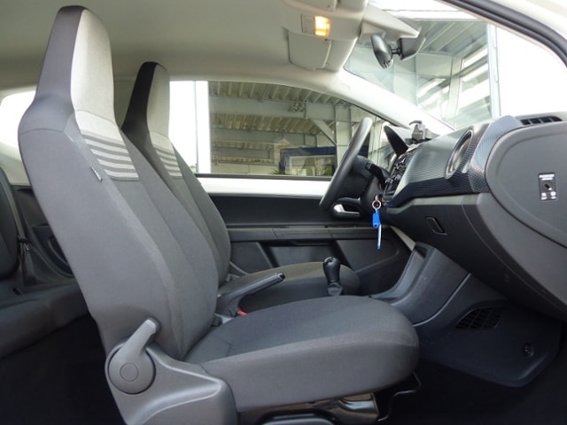 Volkswagen up! Move Move up!