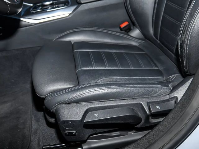 BMW 330 330d M-Sport Sedan xDrive