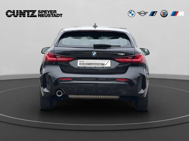 BMW 118 118i M-Sport Sedan