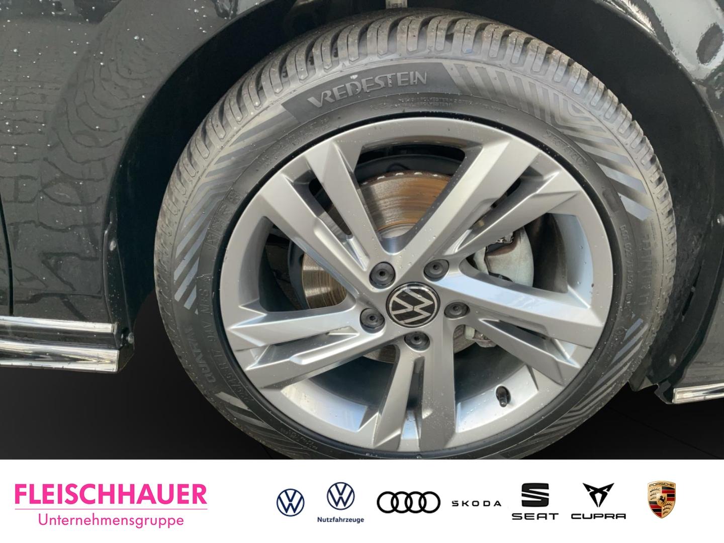 Volkswagen Golf 1.5 eTSI DSG Golf VIII R-Line