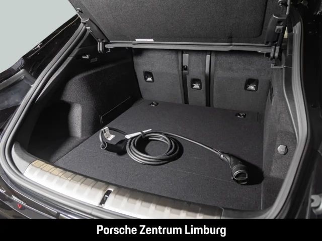 Porsche Taycan 4 Cross Turismo