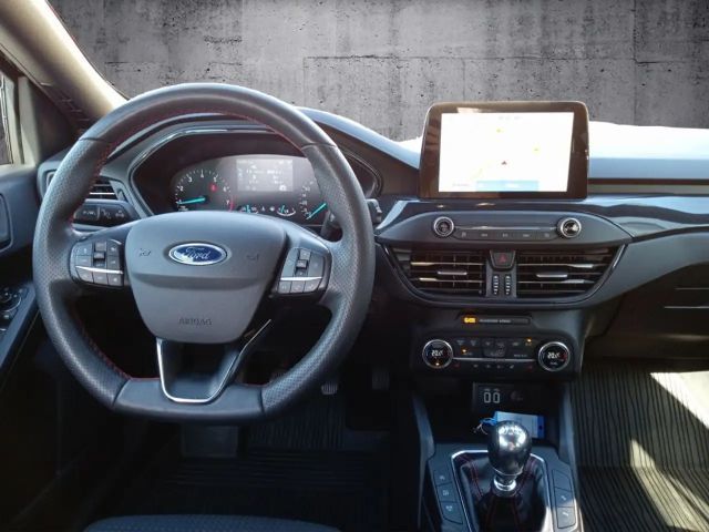Ford Focus EcoBoost ST Line