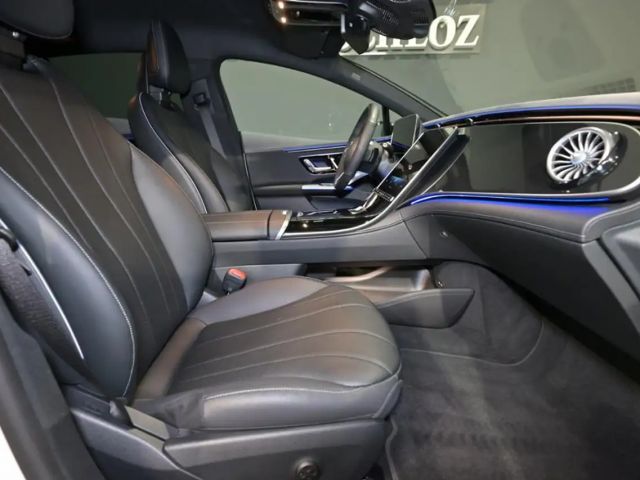 Mercedes-Benz EQE 300 AMG Line Sedan