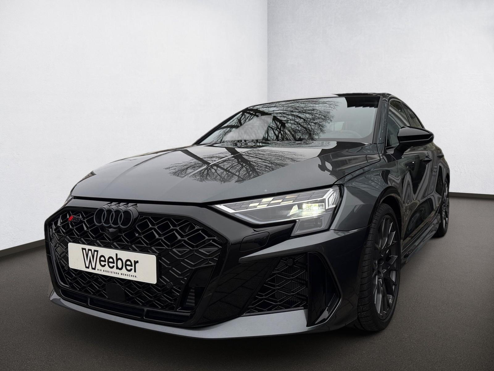 Audi RS3 Quattro S-Tronic Sedan