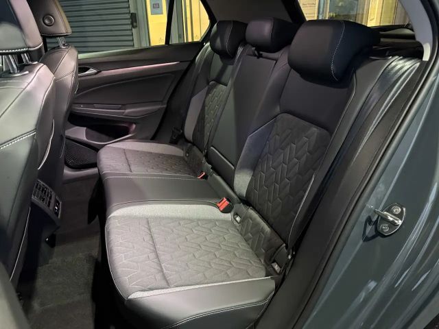 Volkswagen Golf 1.5 TSI Golf VIII