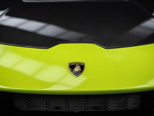 Lamborghini Huracan n Tecnica Carbon front & rear bonnet + Alcantara